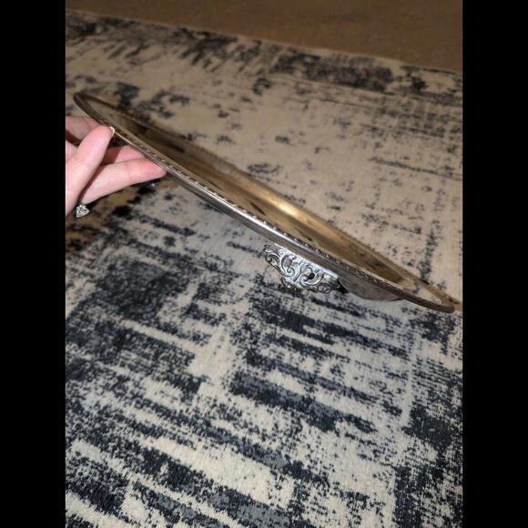 Vintage Silverplated Large Meat Platter With Elegant Feet. - Picture 9 of 10